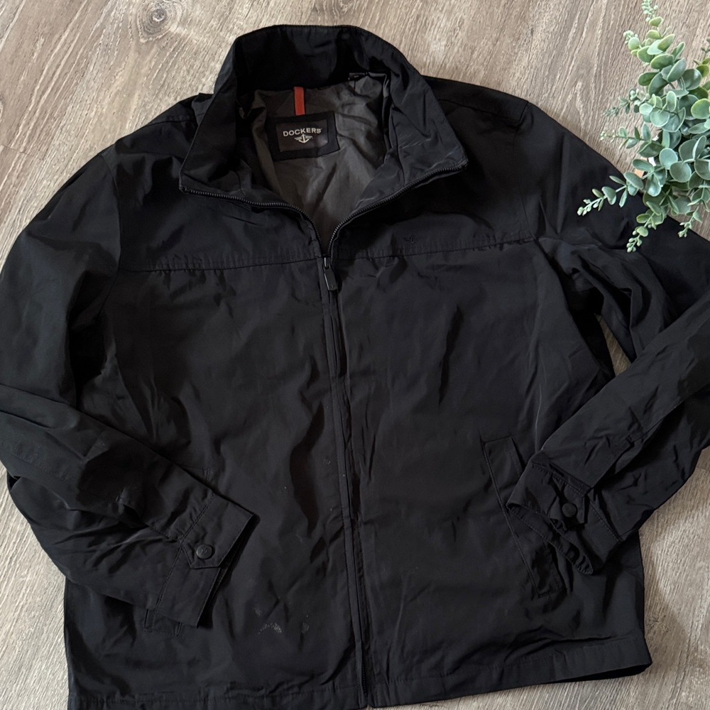 Dockers Men's Classic Black Windbreaker